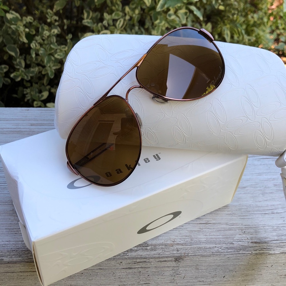Oakley Caveat Polarized